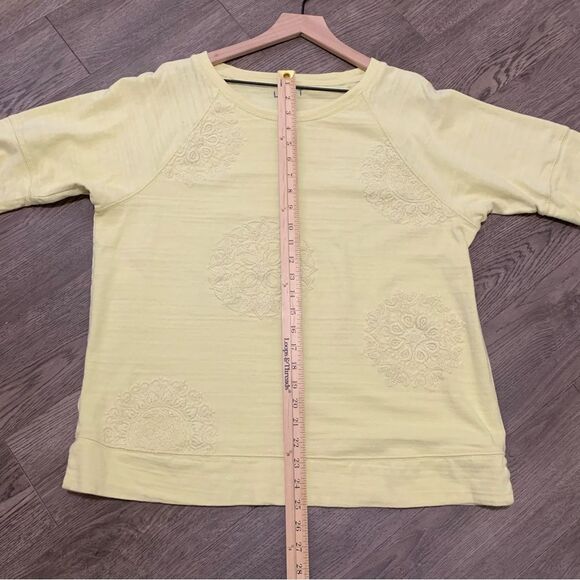LOFT Top Women’s XL Lime Yellow Round Neck Elbow Sleeve Embroidered. - Picture 10 of 12